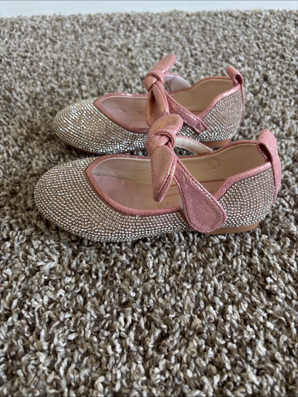 Amazon Girls' Pink Glitter Bow Rhinestone Dress Flats - Picture 3 of 7